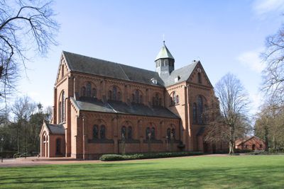 Ansicht der neuromanischen Kirche St. Bonaventura in Mühlen. (C) Homepage der Pfarrei St. Bonaventura