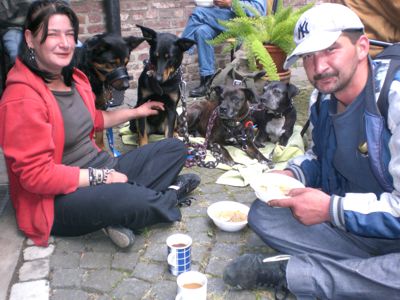 Begegnung mit Obdachlosen. Bild von Bruder Markus Fuhrmann. 